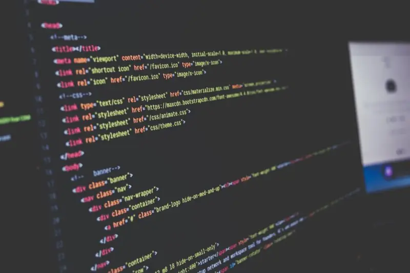 Code informatique affiché sur un écran